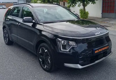 Kia e-Niro 2023 - 27490 EUR, 74100 km - AUTO.MOTO.pt - 74100km - foto 3 de 19