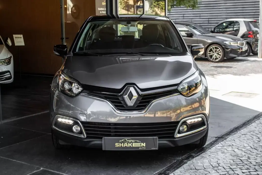 Renault Captur 2014 - 10900 EUR, 135948 km - 135948km - foto 7 de 38