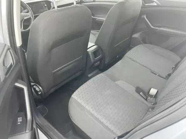 Volkswagen T-Cross 2021 - 17950 EUR, 62537 km - AUTO.MOTO.pt - 62537km - foto 9 de 10