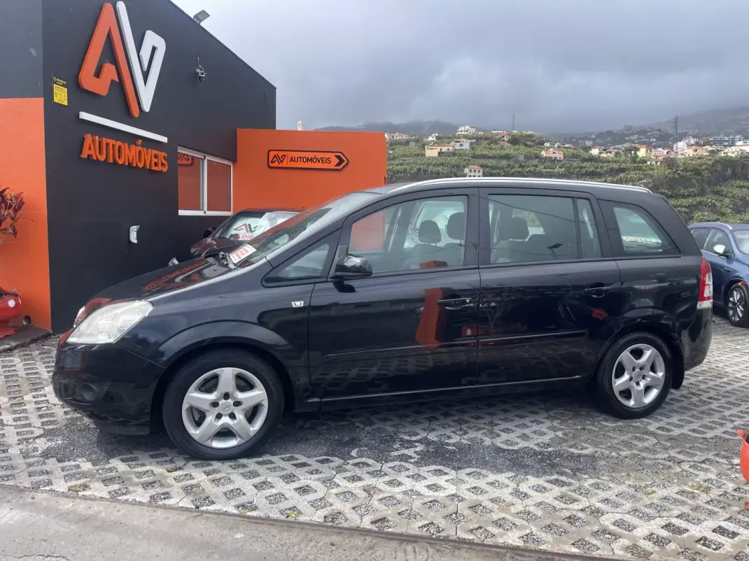 Opel Zafira 2009 - 3950 EUR, 309758 km - AUTO.MOTO.pt - 309758km - foto 4 de 13