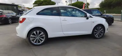SEAT Ibiza 2017 - 13500 EUR, 90316 km - AUTO.MOTO.pt - 90316km - foto 4 de 9