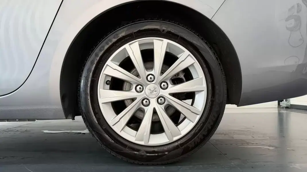 Peugeot 308 SW 2020 - 11990 EUR, 153706 km - AUTO.MOTO.pt - 153706km - foto 24 de 34