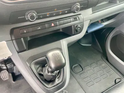 Peugeot Expert 1.5 BlueHdi L2H1 Pro Standard 2019 - 16750 EUR, 141859 km - AUTO.MOTO.pt - 141859km - foto 13 de 18