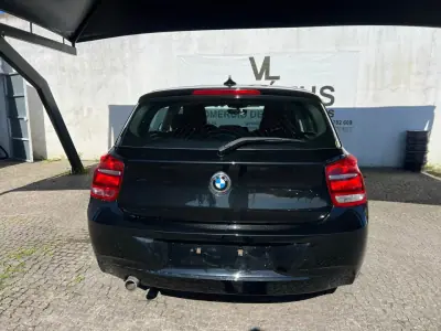 BMW 116 2014 - 10900 EUR, 212000 km - AUTO.MOTO.pt - 212000km - foto 3 de 4