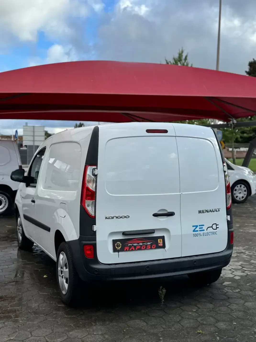 Renault Kangoo E-Tech 2021 - 14750 EUR, 34426 km - AUTO.MOTO.pt - 34426km - foto 8 de 8