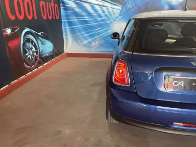 MINI One 2011 - 8500 EUR, 230000 km - AUTO.MOTO.pt - 230000km - foto 15 de 35