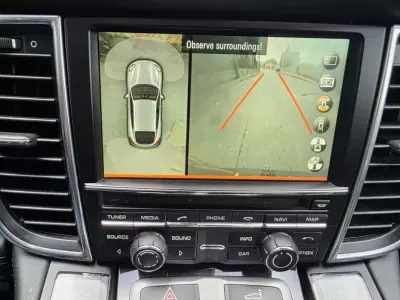 Porsche Panamera 2015 - 38499 EUR, 165000 km - AUTO.MOTO.pt - 165000km - foto 34 de 39