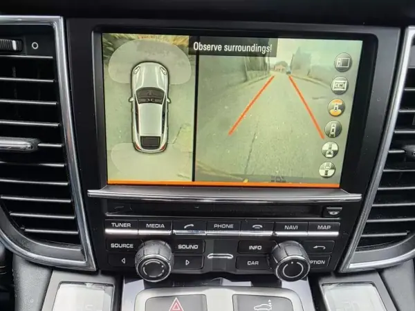 Porsche Panamera 2015 - 38499 EUR, 165000 km - AUTO.MOTO.pt - 165000km - foto 34 de 39
