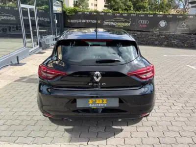 Renault Clio 2022 - 15500 EUR, 77463 km - AUTO.MOTO.pt - 77463km - foto 7 de 11