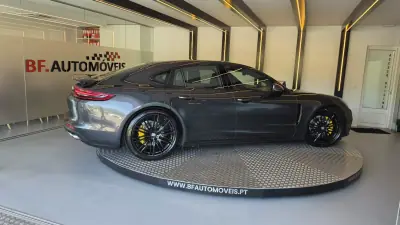 Porsche Panamera 2016 - 62500 EUR, 186989 km - AUTO.MOTO.pt - 186989km - foto 19 de 69