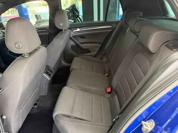 Volkswagen Golf 2019 - 33000 EUR, 173865 km - AUTO.MOTO.pt - 173865km - foto 16 de 30