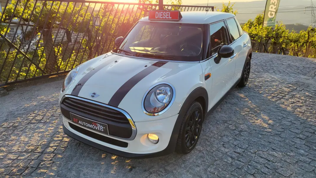 MINI 5 Portas 2015 - 9500 EUR, 259122 km - 259122km - foto 8 de 30