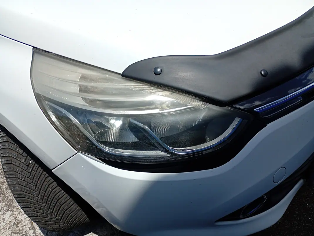Renault Clio 2013 - 8600 EUR, 171000 km - AUTO.MOTO.pt - 171000km - foto 12 de 19