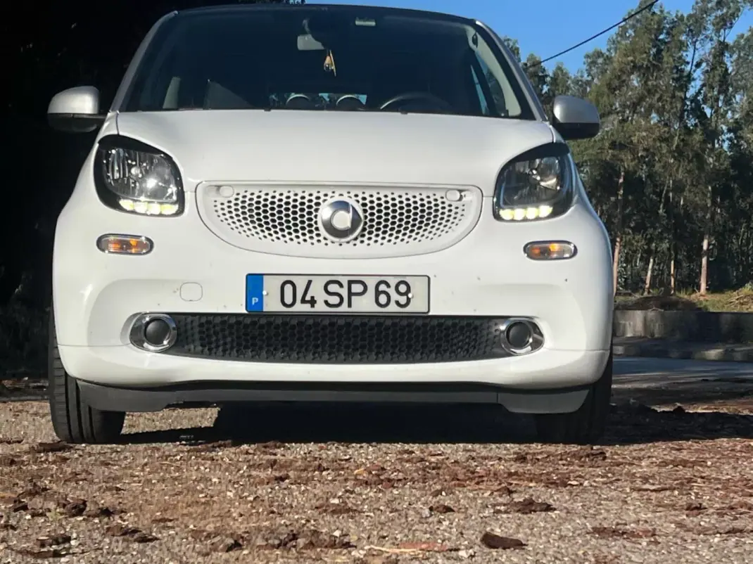 Smart ForTwo 2015 - 9990 EUR, 56330 km - 56330km - foto 11 de 32