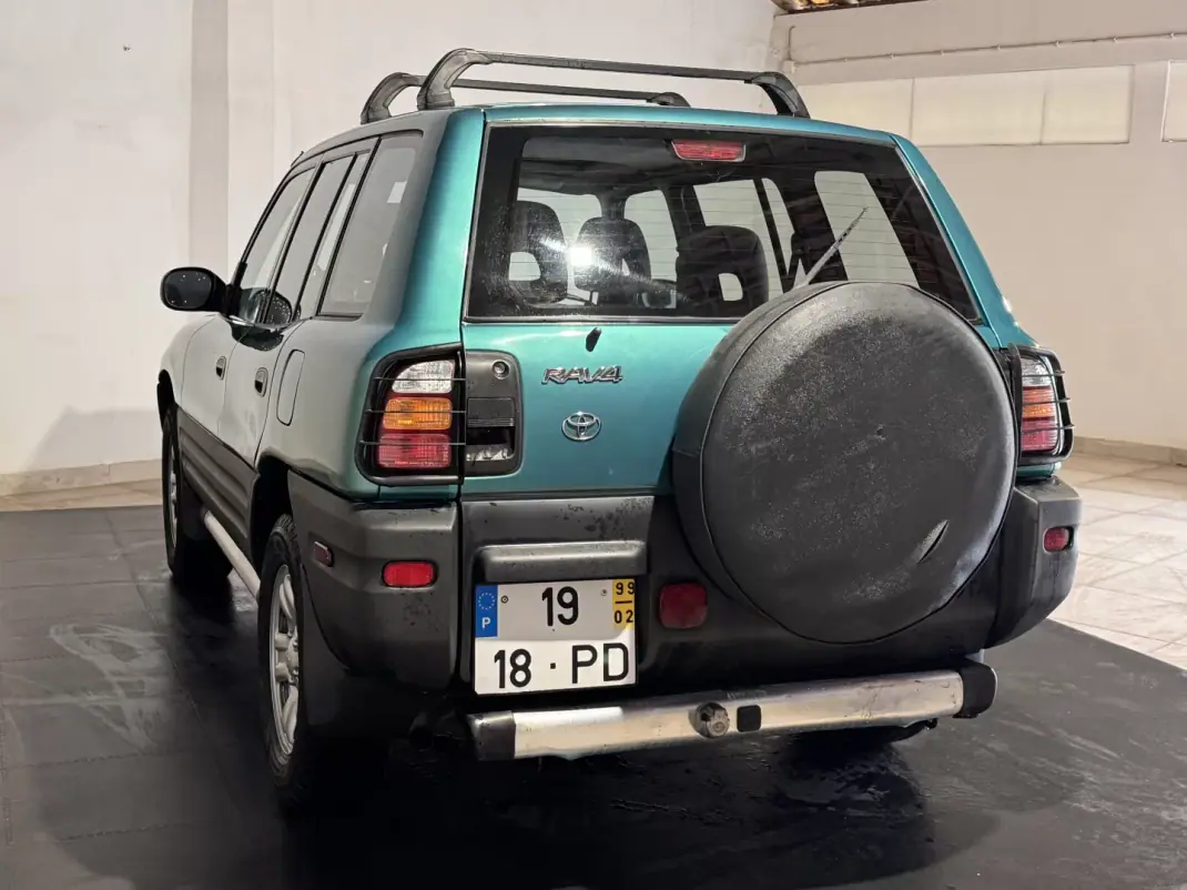Toyota RAV4 1999 - 7900 EUR, 148900 km - AUTO.MOTO.pt - 148900km - foto 7 de 21