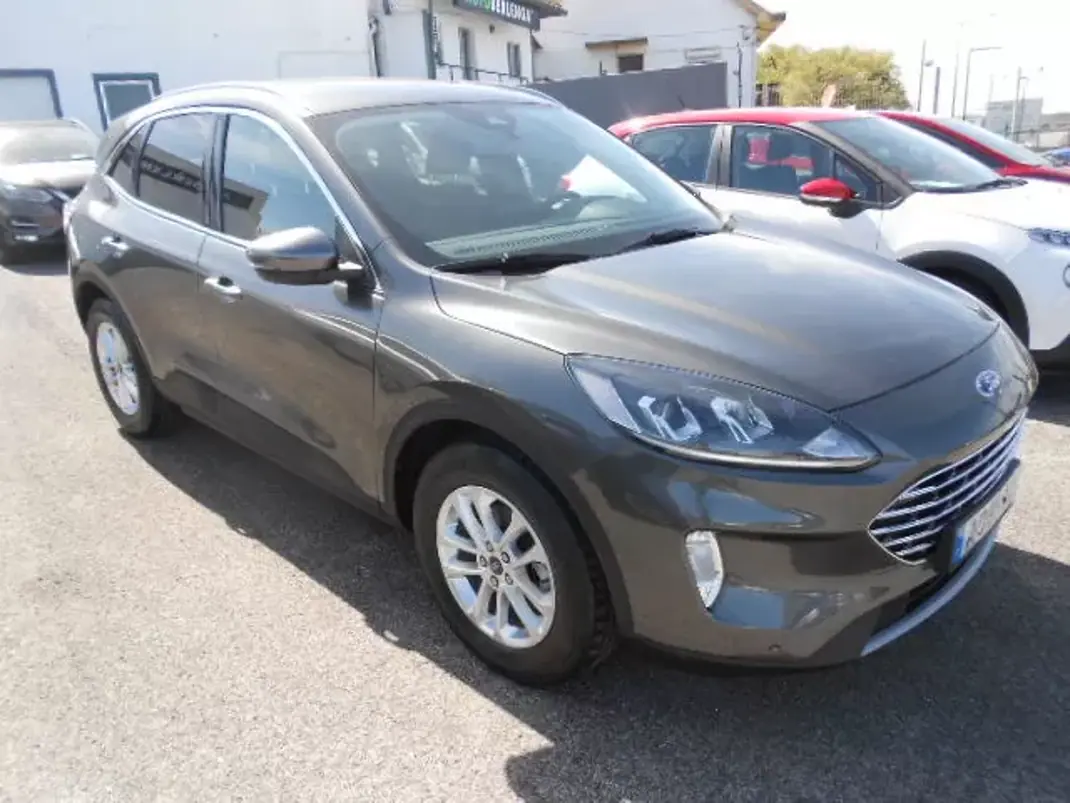 Ford Kuga 2022 - 21500 EUR, 31990 km - AUTO.MOTO.pt - 31990km - foto 2 de 14