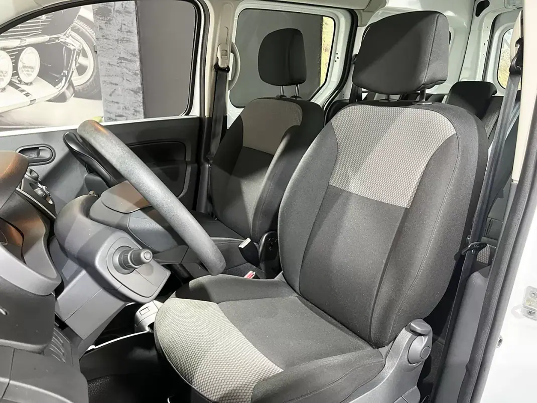 Renault Kangoo 2020 - 16800 EUR, 12073 km - AUTO.MOTO.pt - 12073km - foto 7 de 20