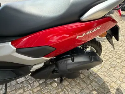 Yamaha NMAX 2016 - 2350 EUR, 7993 km - AUTO.MOTO.pt - 7993km - foto 8 de 11
