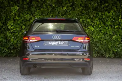 Audi A3 Sportback 2019 - 17800 EUR, 118000 km - AUTO.MOTO.pt - 118000km - foto 9 de 16