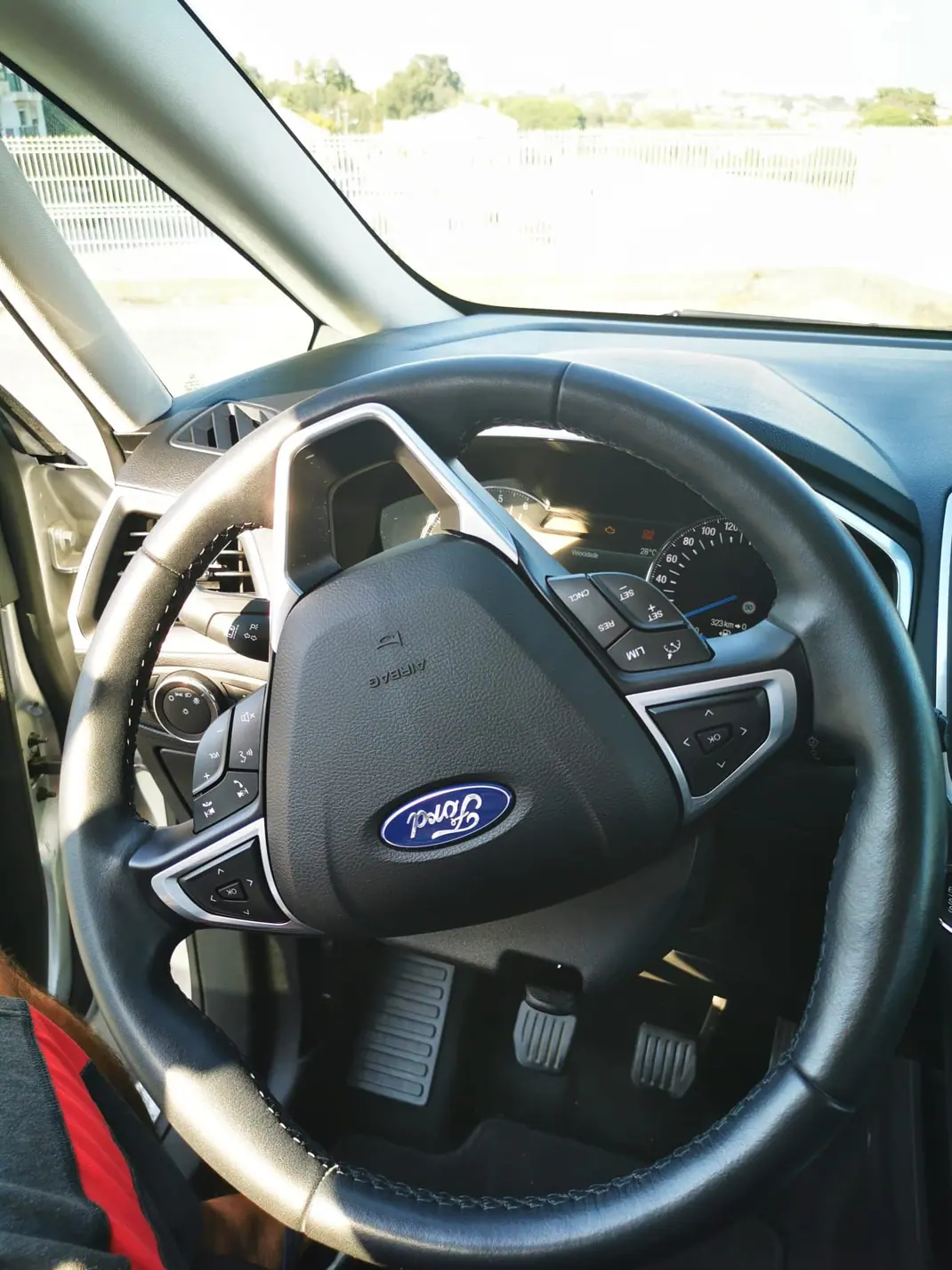 Ford S-Max 2017 - 16500 EUR, 247000 km - AUTO.MOTO.pt - 247000km - foto 6 de 15