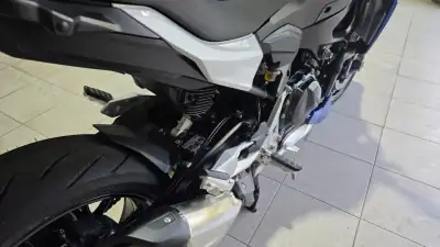 BMW F 900 R 2023 - 10900 EUR, 1060 km - AUTO.MOTO.pt - 1060km - foto 9 de 23
