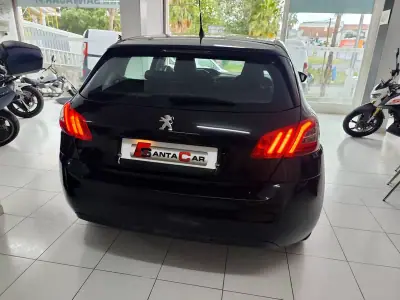 Peugeot 308 2014 - 8980 EUR, 165000 km - AUTO.MOTO.pt - 165000km - foto 13 de 22