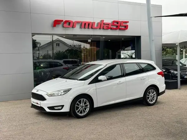 Ford Focus SW 2017 - 10900 EUR, 155572 km - AUTO.MOTO.pt - 155572km - foto 22 de 23