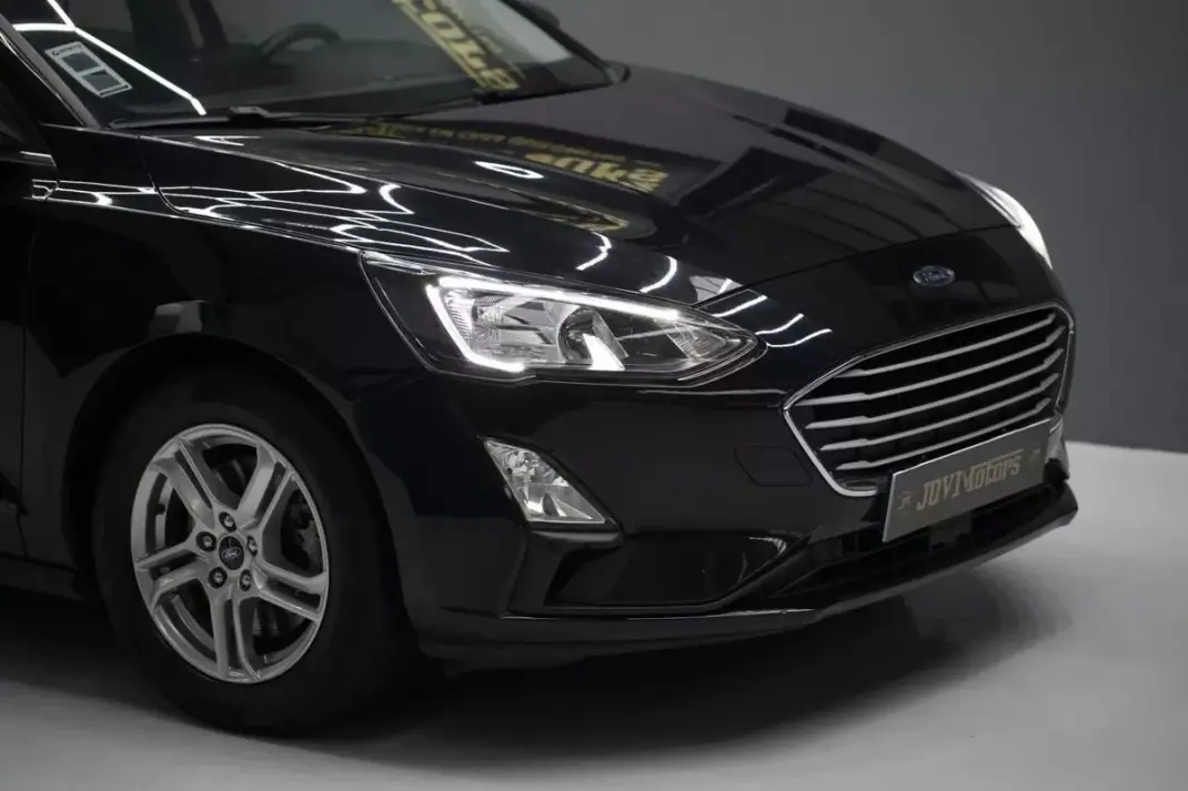 Ford Focus 2021 - 13850 EUR, 196506 km - AUTO.MOTO.pt - 196506km - foto 13 de 42