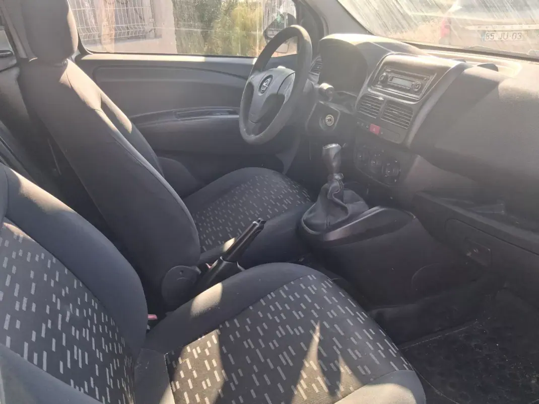 A.m.c. A & D Company 2013 - 5500 EUR, 260000 km - 260000km - foto 6 de 6