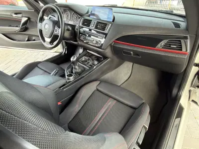 BMW 114 2015 - 11500 EUR, 241000 km - AUTO.MOTO.pt - 241000km - foto 14 de 20