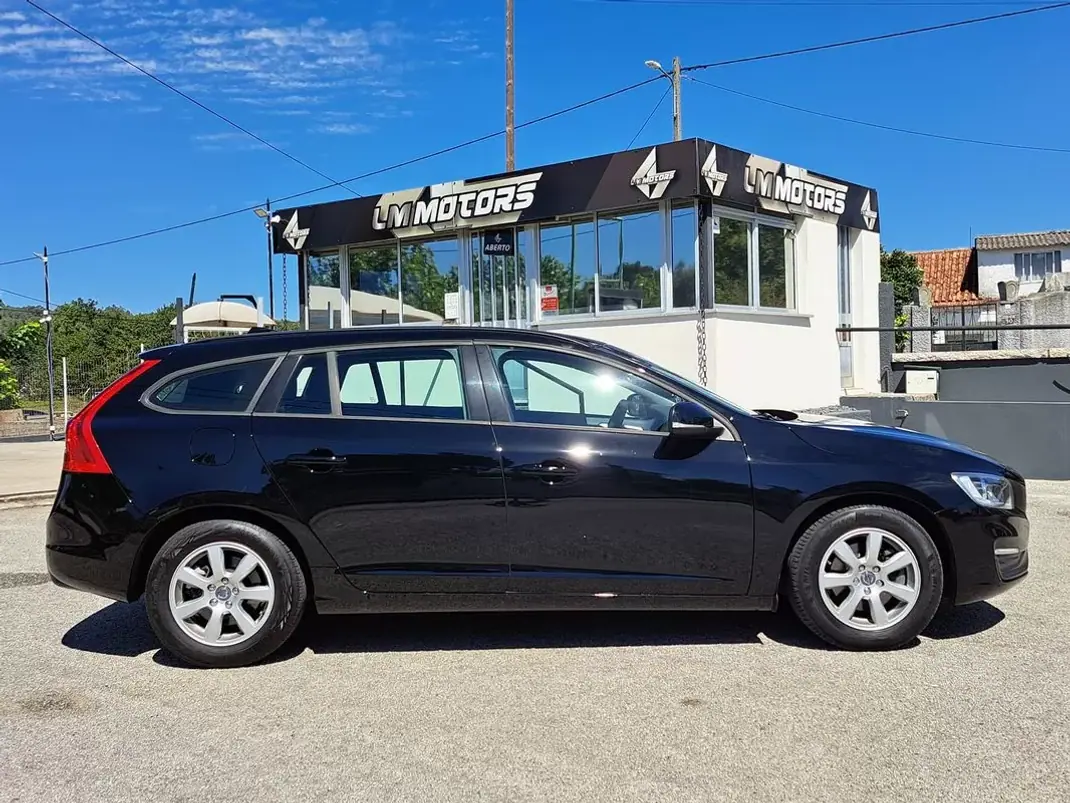 Volvo V60 2013 - 14990 EUR, 111000 km - AUTO.MOTO.pt - 111000km - foto 5 de 42