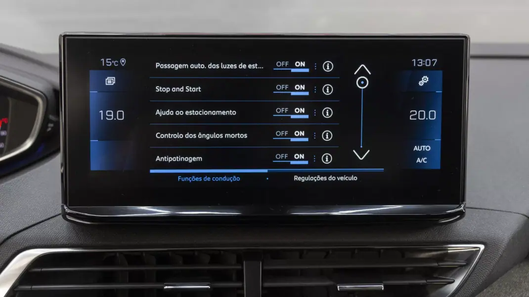 Peugeot 3008 2022 - 21750 EUR, 58000 km - AUTO.MOTO.pt - 58000km - foto 29 de 35