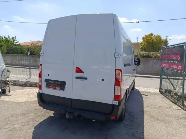 Renault Master 2019 - 19000 EUR, 83500 km - AUTO.MOTO.pt - 83500km - foto 25 de 28