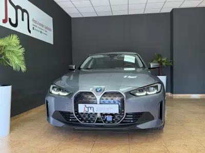 BMW i4 2022 - 36500 EUR, 76874 km - AUTO.MOTO.pt - 76874km - foto 3 de 18