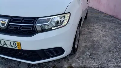 Dacia Sandero 2019 - 8950 EUR, 124000 km - AUTO.MOTO.pt - 124000km - foto 12 de 34