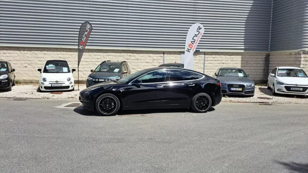Tesla Model 3 2019 - 22500 EUR, 113000 km - 113000km - foto 29 de 53