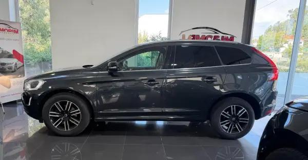 Volvo XC 60 2017 - 21499 EUR, 132121 km - AUTO.MOTO.pt - 132121km - foto 8 de 28