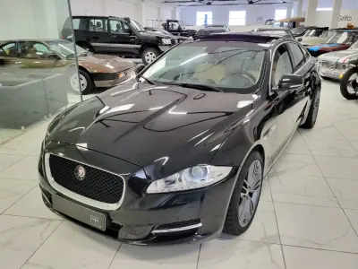 Jaguar XJ 2012 - 19950 EUR, 255600 km - AUTO.MOTO.pt - 255600km - foto 13 de 33