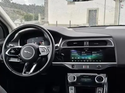 Jaguar I-Pace 2020 - 27999 EUR, 93000 km - AUTO.MOTO.pt - 93000km - foto 18 de 28
