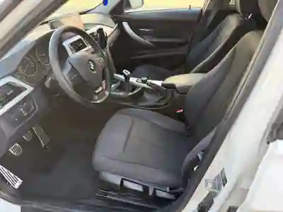 BMW 320 2013 — foto 6 de 10