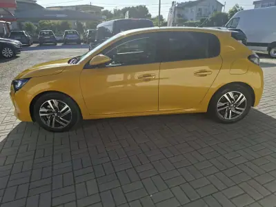 Peugeot 208 2021 - 13565 EUR, 71607 km - AUTO.MOTO.pt - 71607km - foto 9 de 37