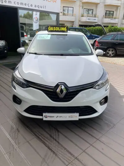 Renault Clio 2020 - 13890 EUR, 145621 km - AUTO.MOTO.pt - 145621km - foto 2 de 20