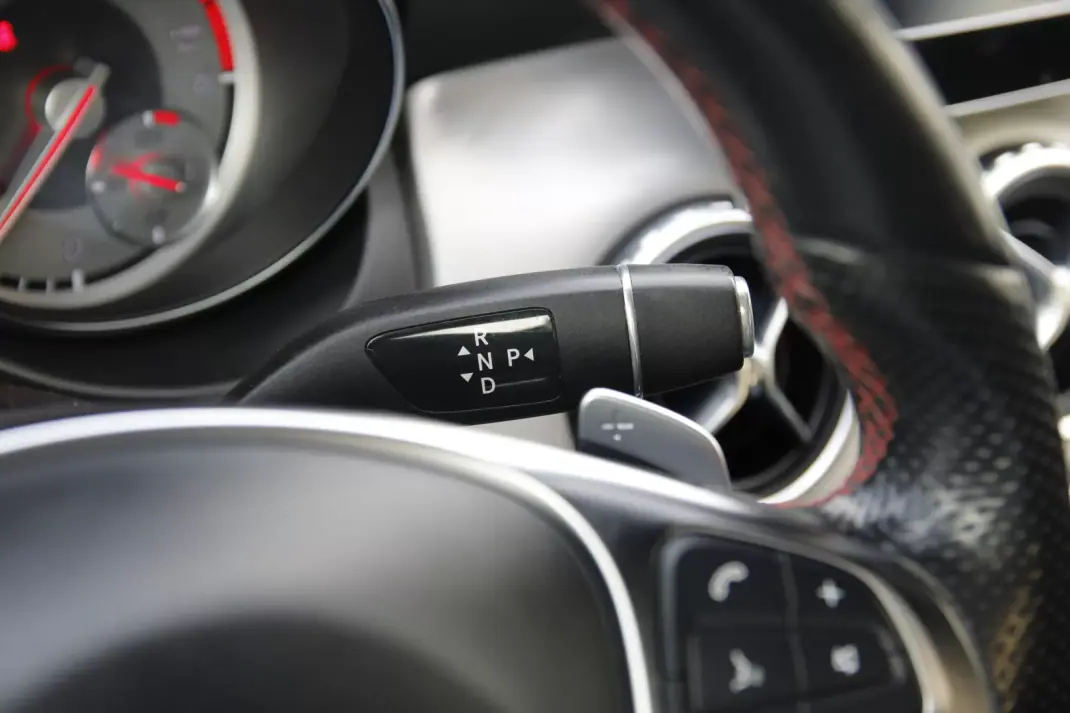 Mercedes-Benz GLA 180 2016 - 22500 EUR, 148000 km - AUTO.MOTO.pt - 148000km - foto 21 de 32