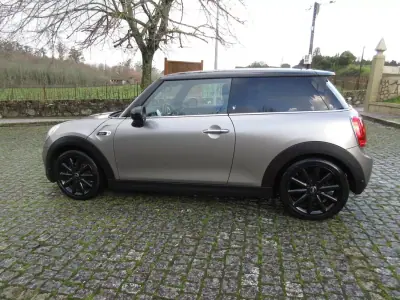 MINI 3 Portas 2018 - 18490 EUR, 164000 km - AUTO.MOTO.pt - 164000km - foto 4 de 53