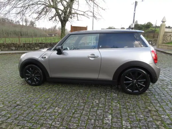 MINI 3 Portas 2018 - 18490 EUR, 164000 km - AUTO.MOTO.pt - 164000km - foto 4 de 53