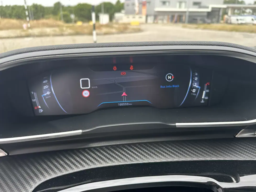 Peugeot 508 SW 2019 - 14490 EUR, 188000 km - 188000km - foto 18 de 22