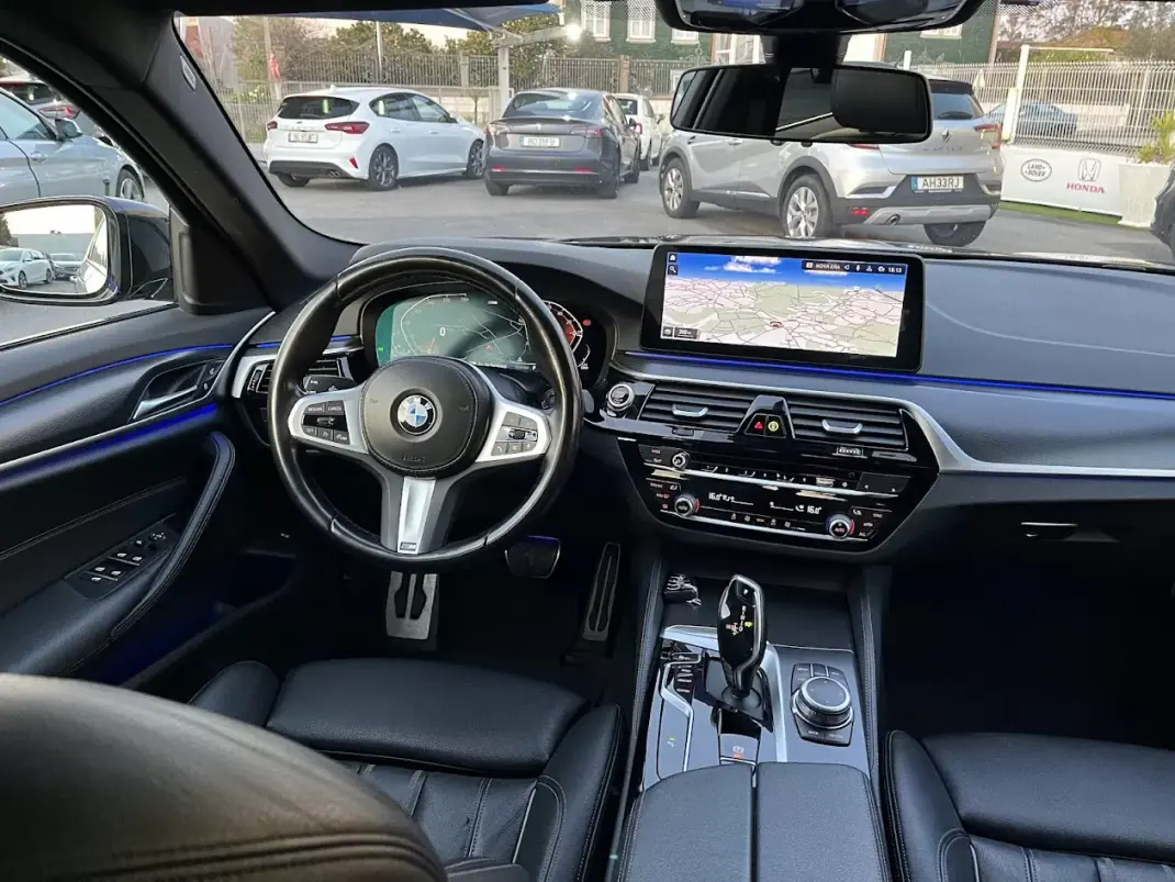 BMW 520 2022 - 33950 EUR, 124000 km - AUTO.MOTO.pt - 124000km - foto 10 de 45