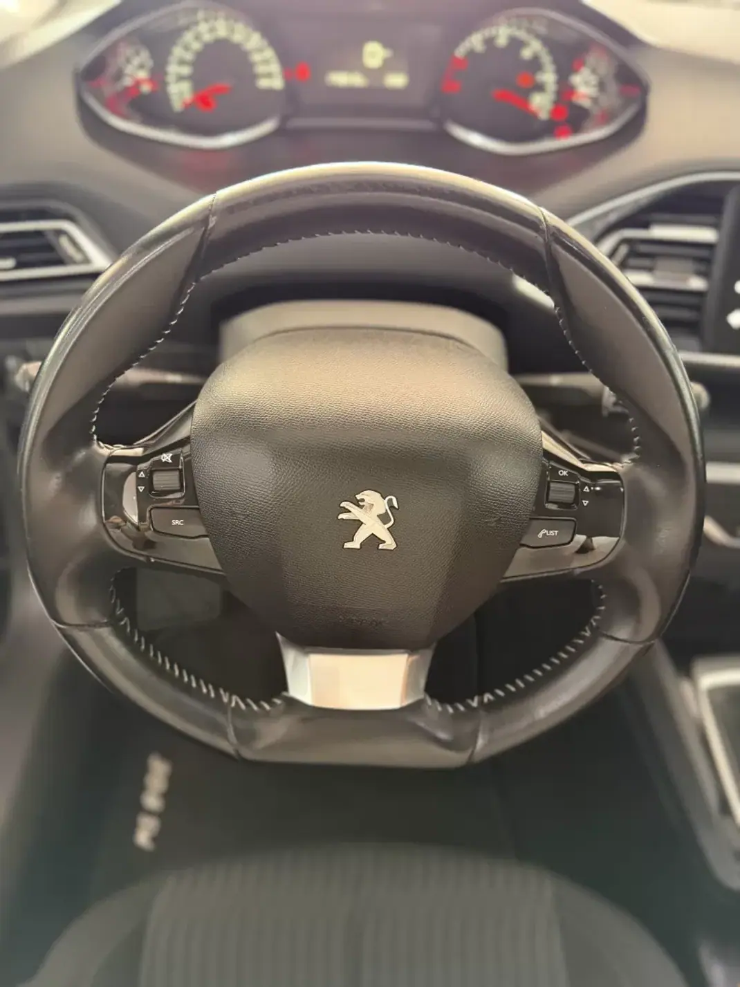Peugeot 308 SW 2017 - 9000 EUR, 169000 km - 169000km - foto 11 de 13