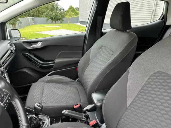 Ford Fiesta 2022 - 12900 EUR, 120000 km - AUTO.MOTO.pt - 120000km - foto 30 de 57