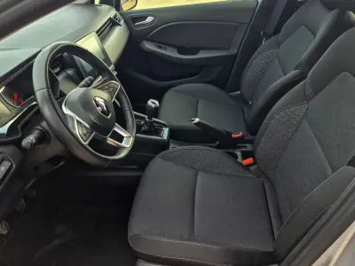 Renault Clio 2023 - 12900 EUR, 125219 km - AUTO.MOTO.pt - 125219km - foto 6 de 6